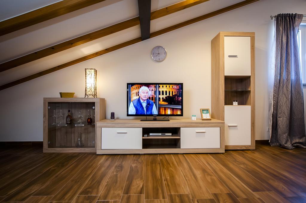 Apartment The Loft Rovigno Esterno foto