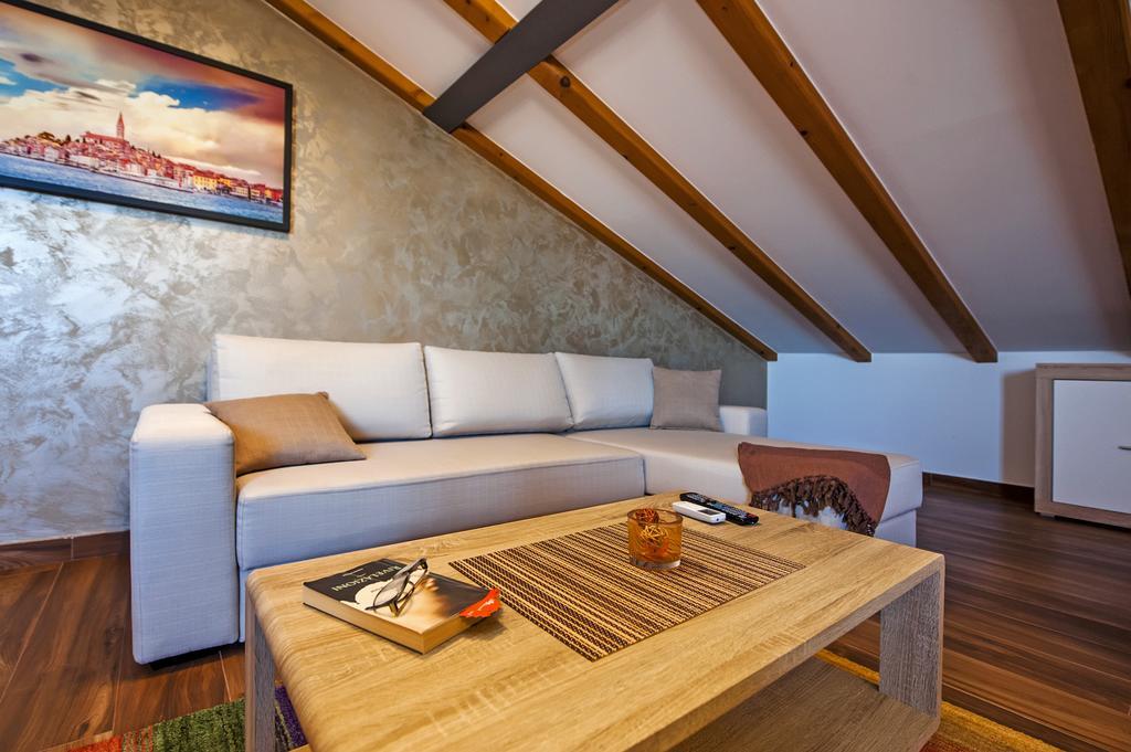 Apartment The Loft Rovigno Esterno foto