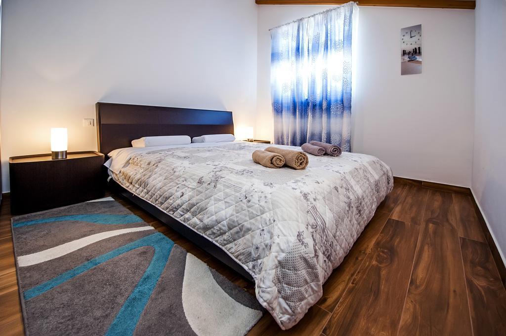 Apartment The Loft Rovigno Esterno foto
