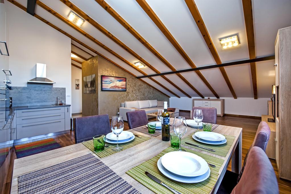 Apartment The Loft Rovigno Esterno foto